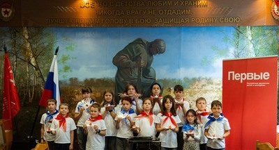 Школьники и студенты Москвы почтили память героев Великой Отечественной войны Школьники и студенты Москвы почтили память героев Великой Отечественной войны